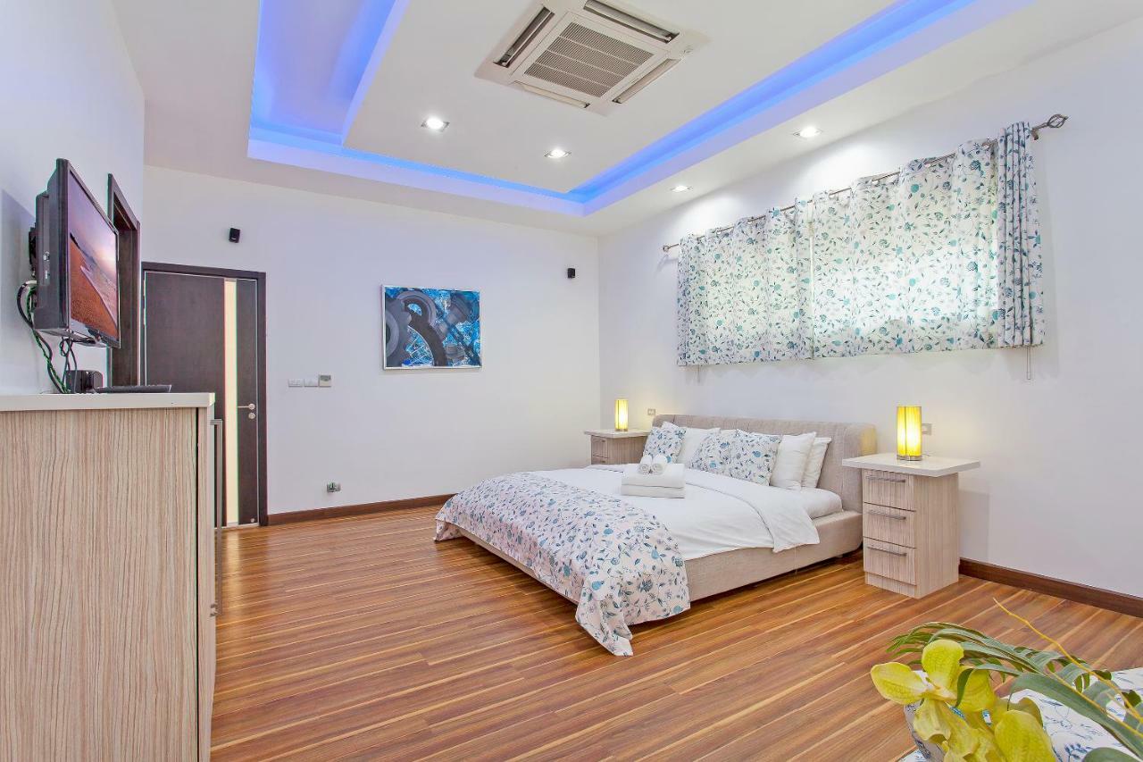 Royale Grand Villa Паттайя Экстерьер фото